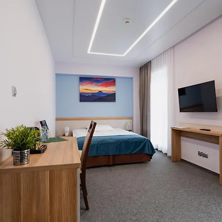 - Restauracja Sloneczna