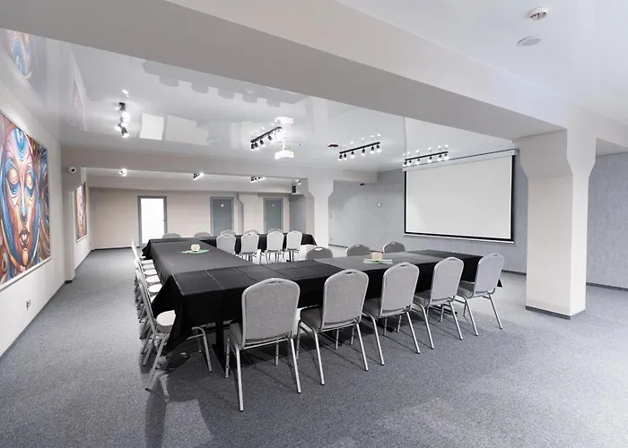 - Restauracja Sloneczna 3* Gostyń