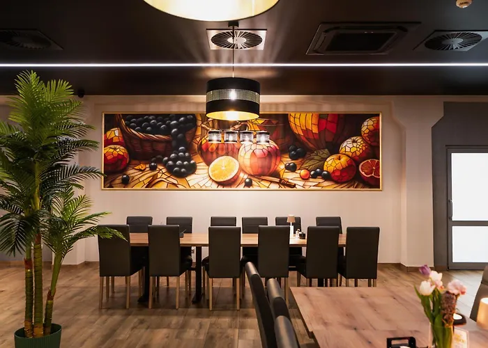 - Restauracja Sloneczna 3* Gostyń